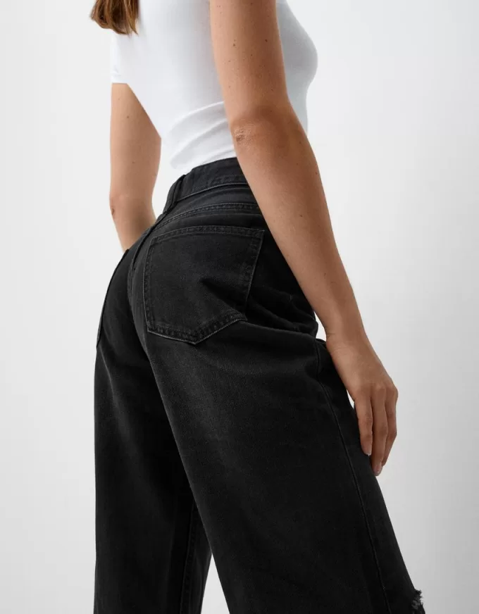 Jeans anni ’90 strappati a gamba larga