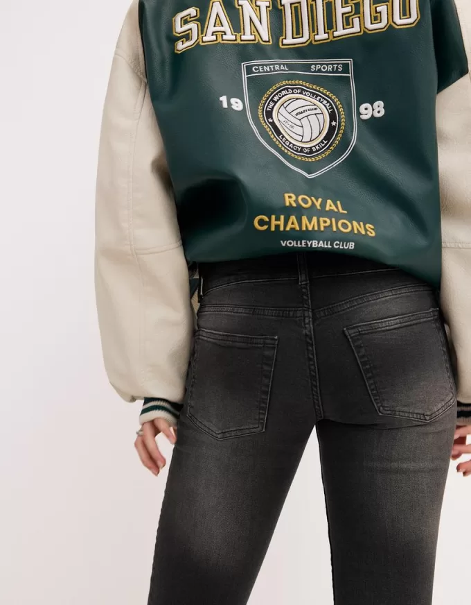 Jeans bootcut a vita bassa