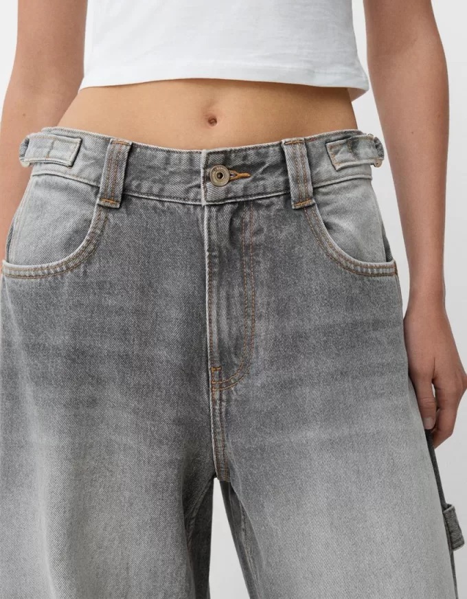 Jeans carpentiere con vestibilità a palloncino regolabile