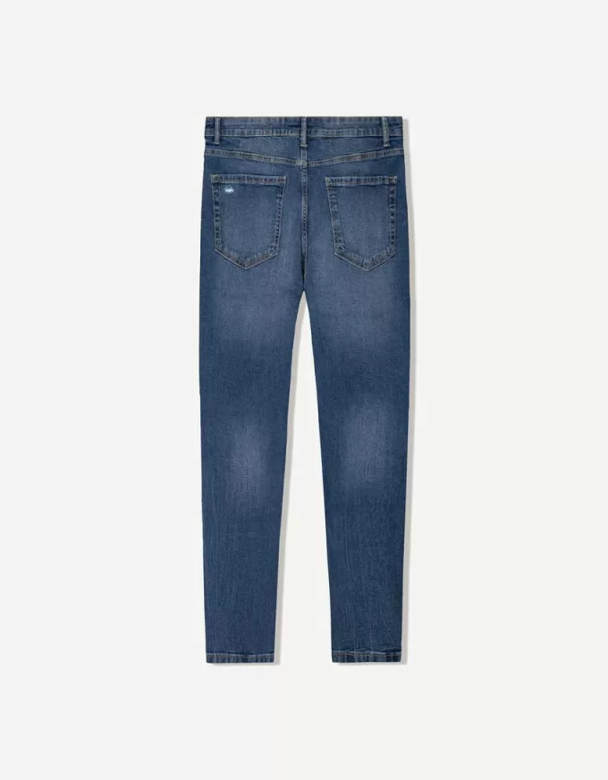 Jeans carrot fit strappati