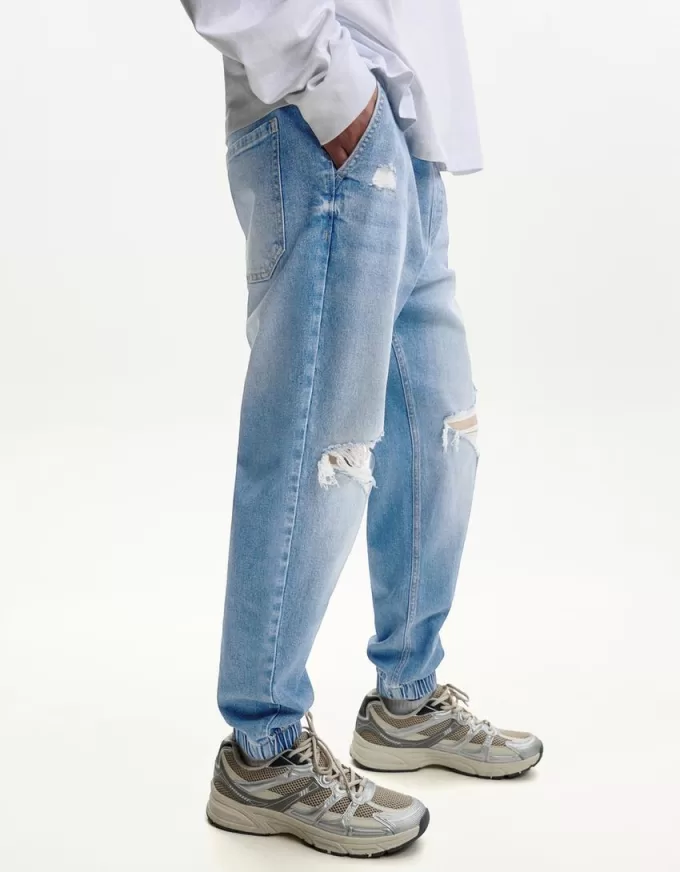 Jeans da jogging strappati