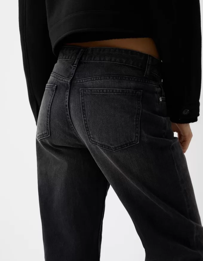 Jeans dalla vestibilità dritta