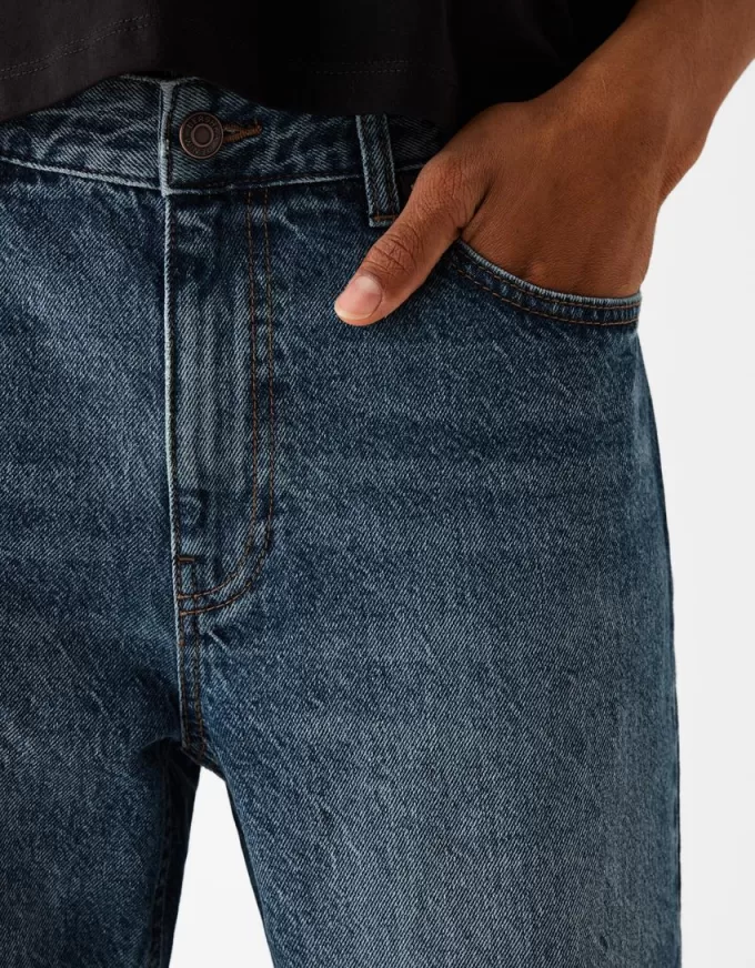 Jeans dalla vestibilità dritta