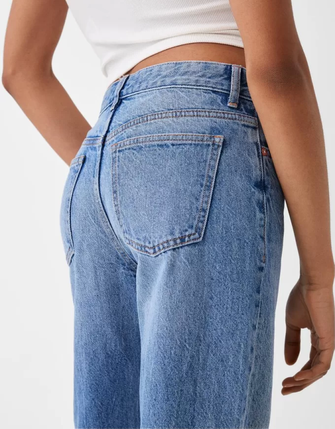Jeans dalla vestibilità dritta