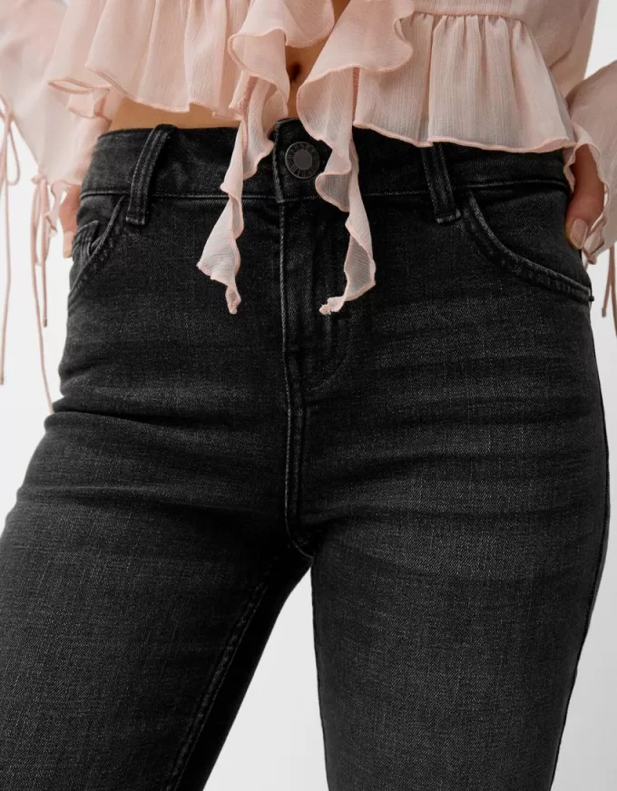 Jeans dalla vestibilità slim