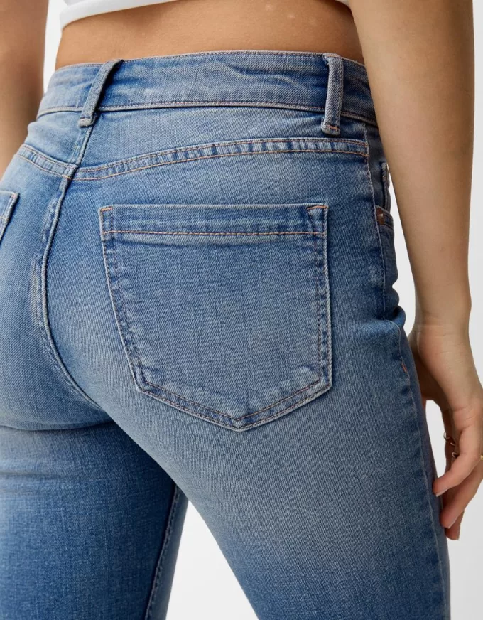 Jeans dalla vestibilità slim