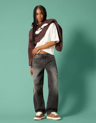 Jeans larghi a botte