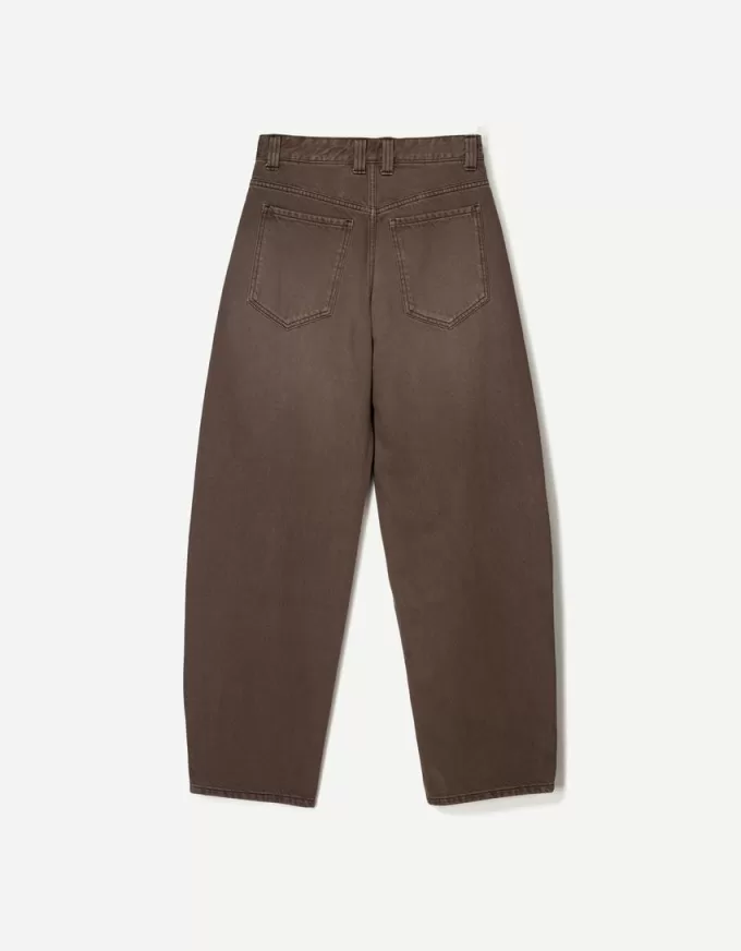 Jeans larghi a botte