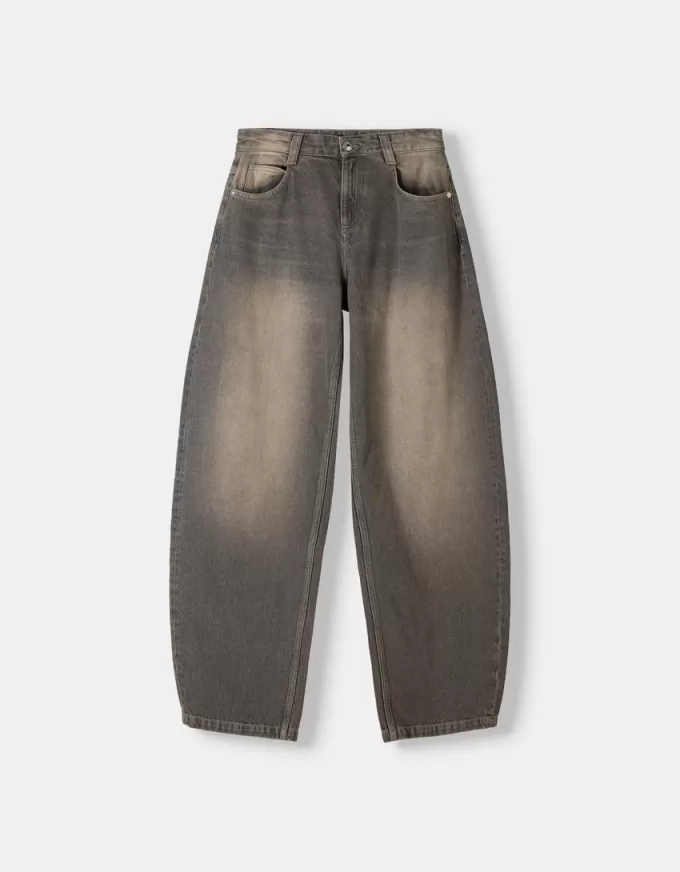 Jeans larghi a botte