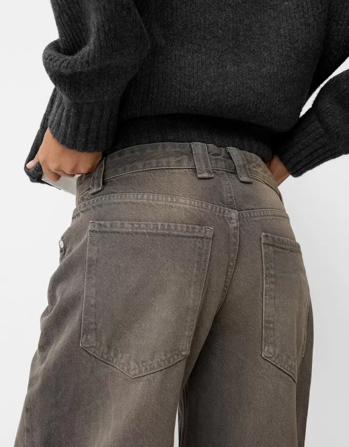 Jeans larghi a botte