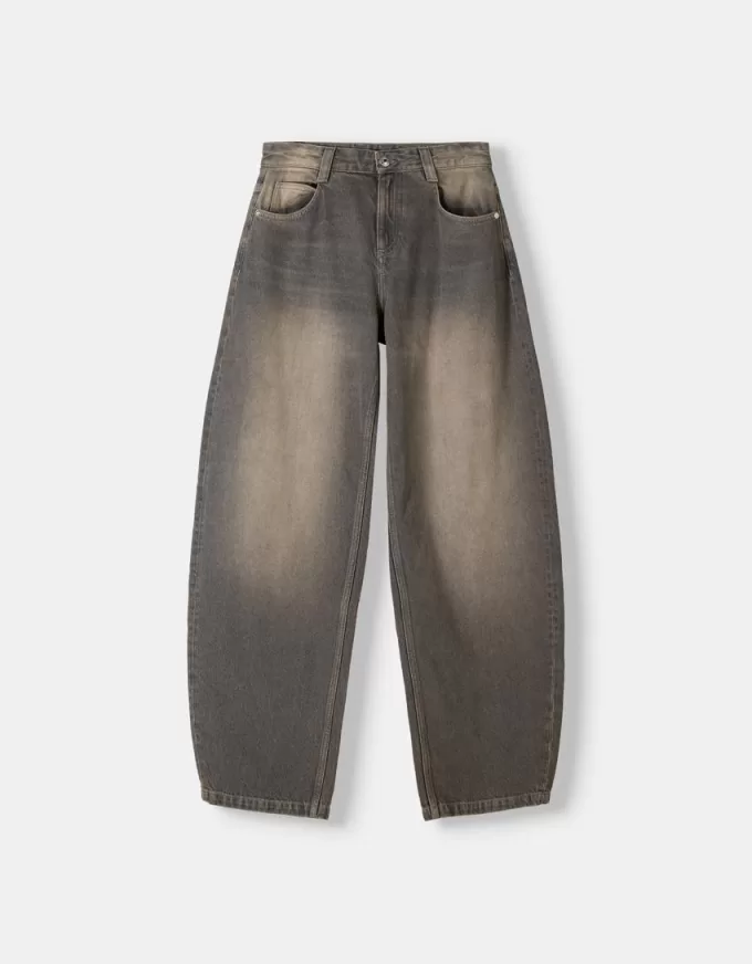 Jeans larghi a botte