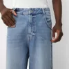 Jeans larghi con dettagli di cucitura