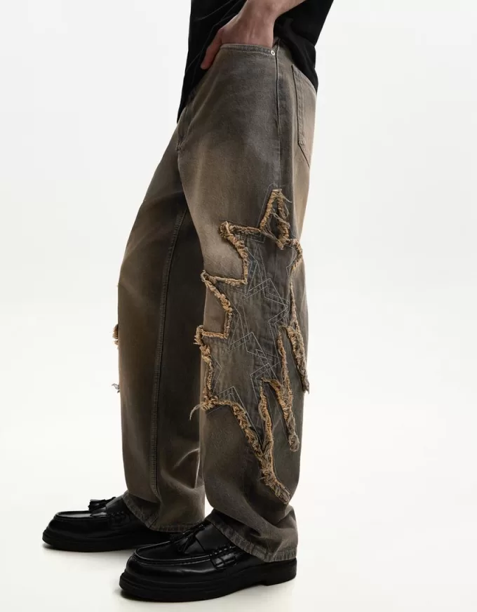 Jeans larghi con toppe