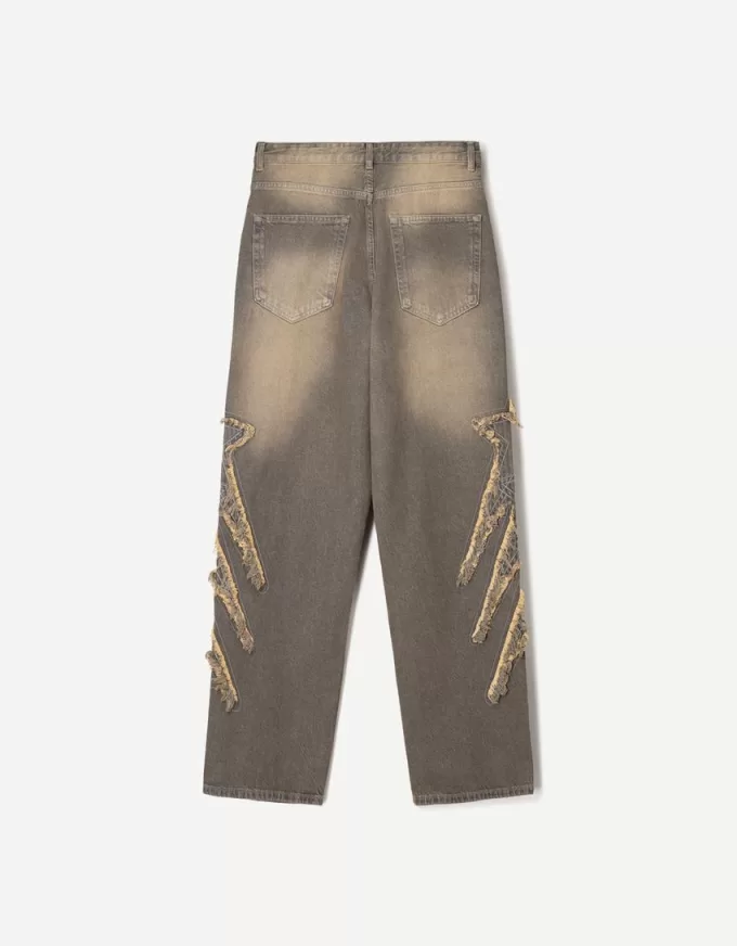 Jeans larghi con toppe