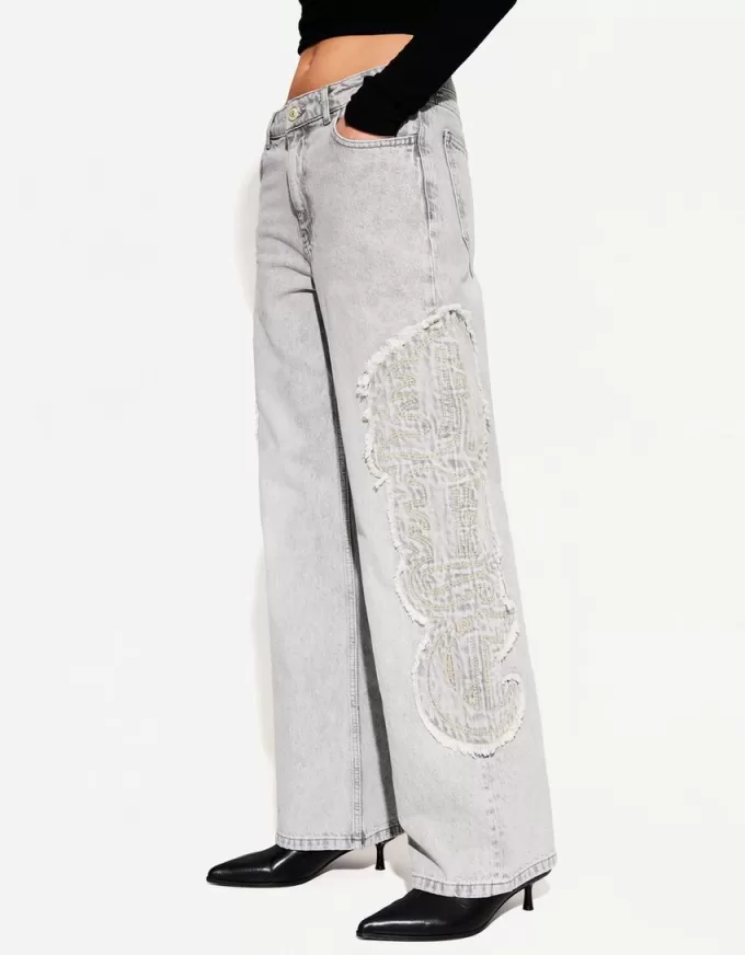 Jeans larghi ricamati