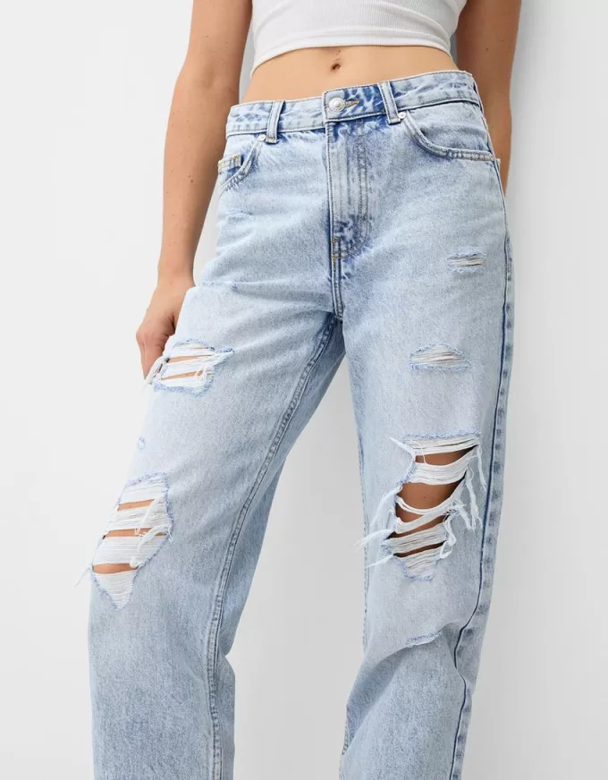 Jeans ritagliati