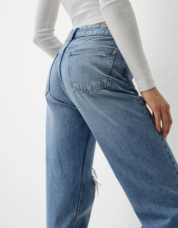 Jeans ritagliati