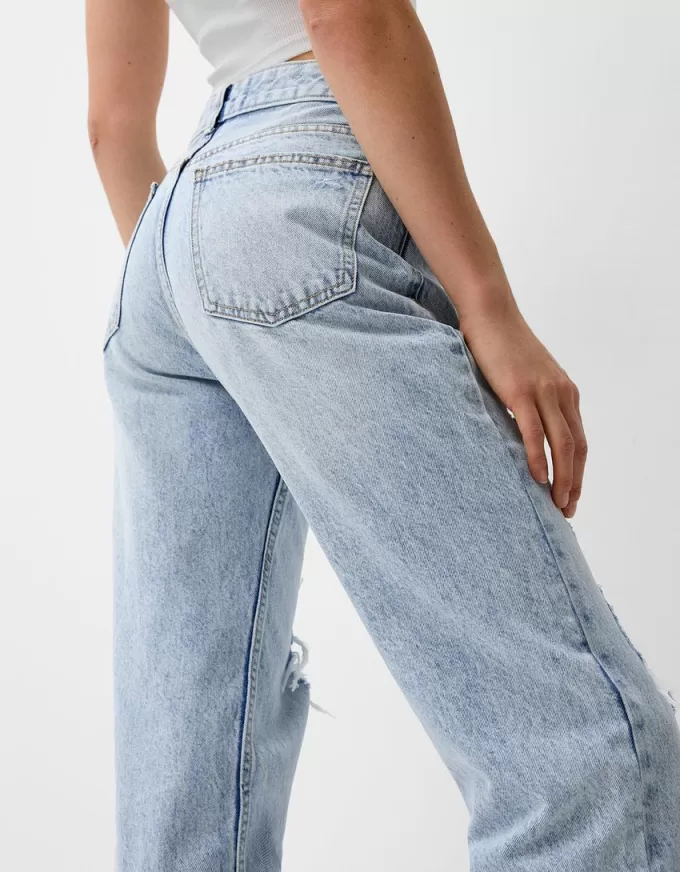 Jeans ritagliati