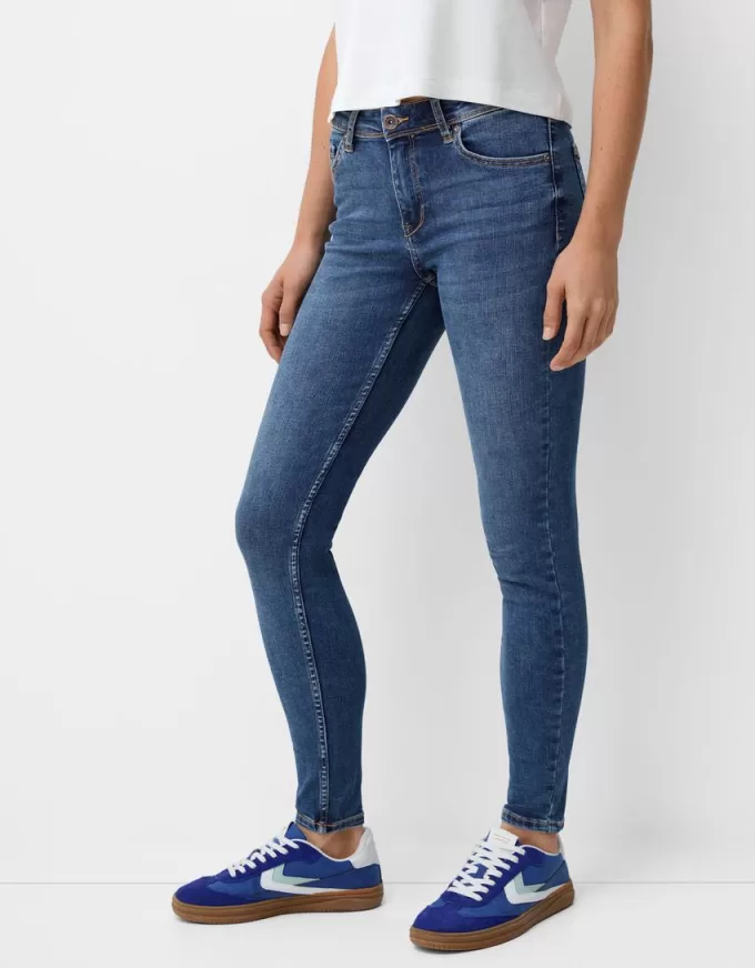 Jeans skinny a vita bassa