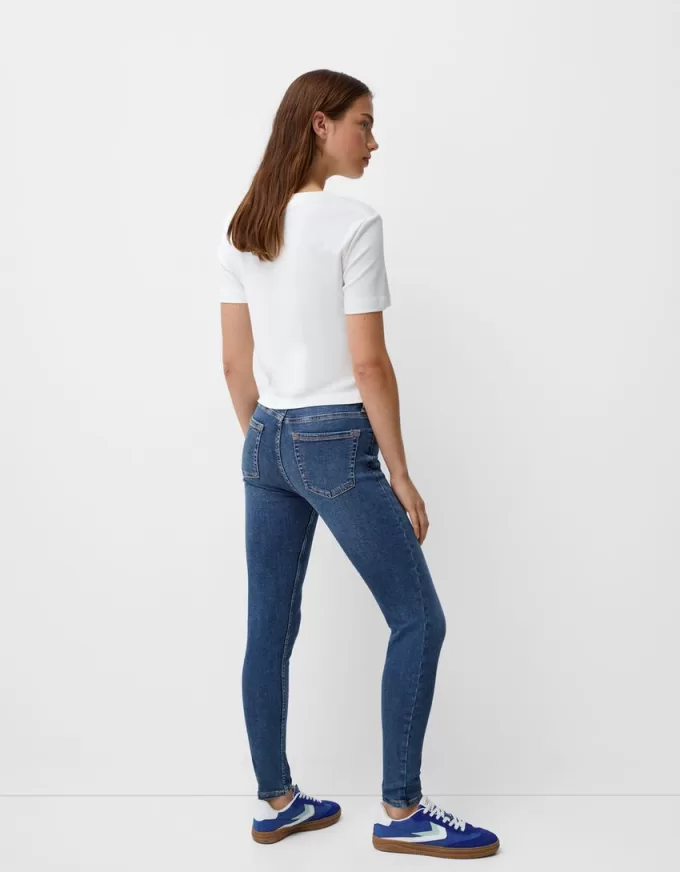 Jeans skinny a vita bassa