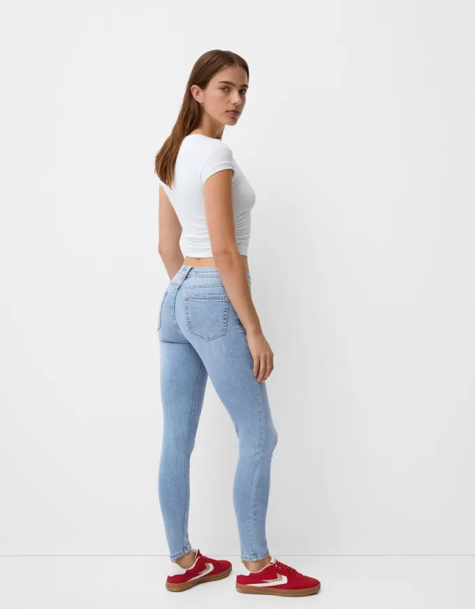 Jeans skinny a vita bassa
