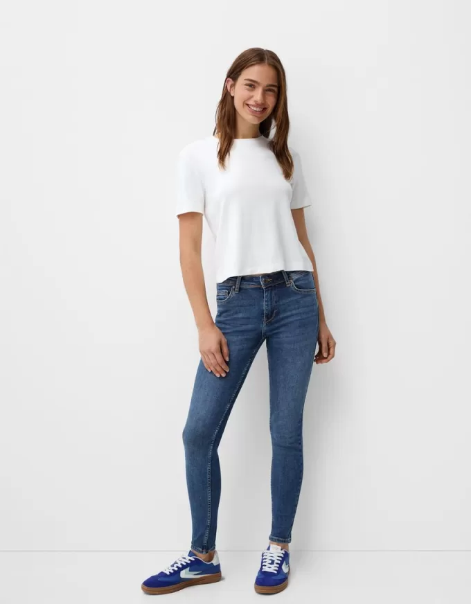 Jeans skinny a vita bassa