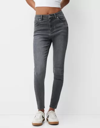 Jeans skinny a vita super alta