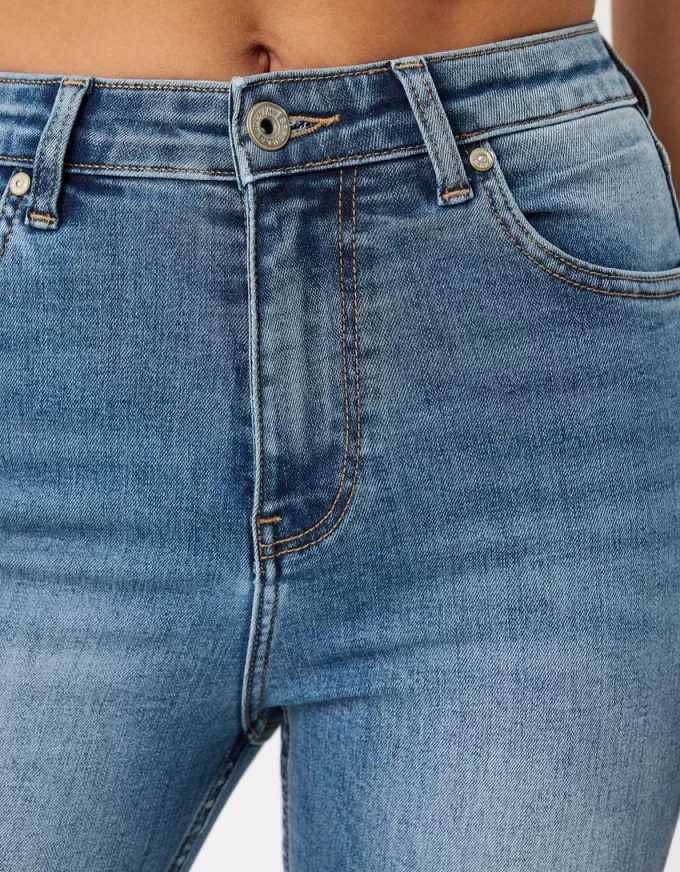 Jeans skinny a vita super alta