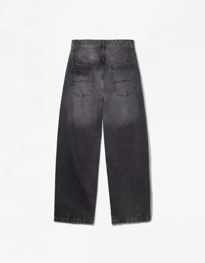 Jeans stile skater scoloriti