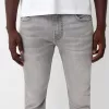 Jeans super attillati