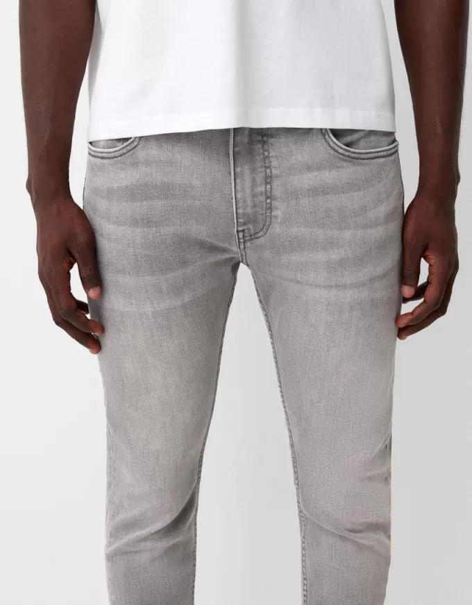 Jeans super attillati