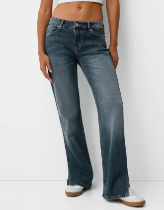 Jeans svasati con orlo diviso