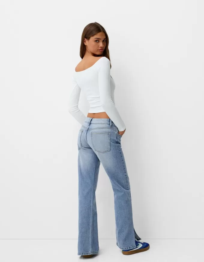 Jeans svasati con orlo diviso