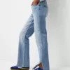 Jeans svasati con orlo diviso