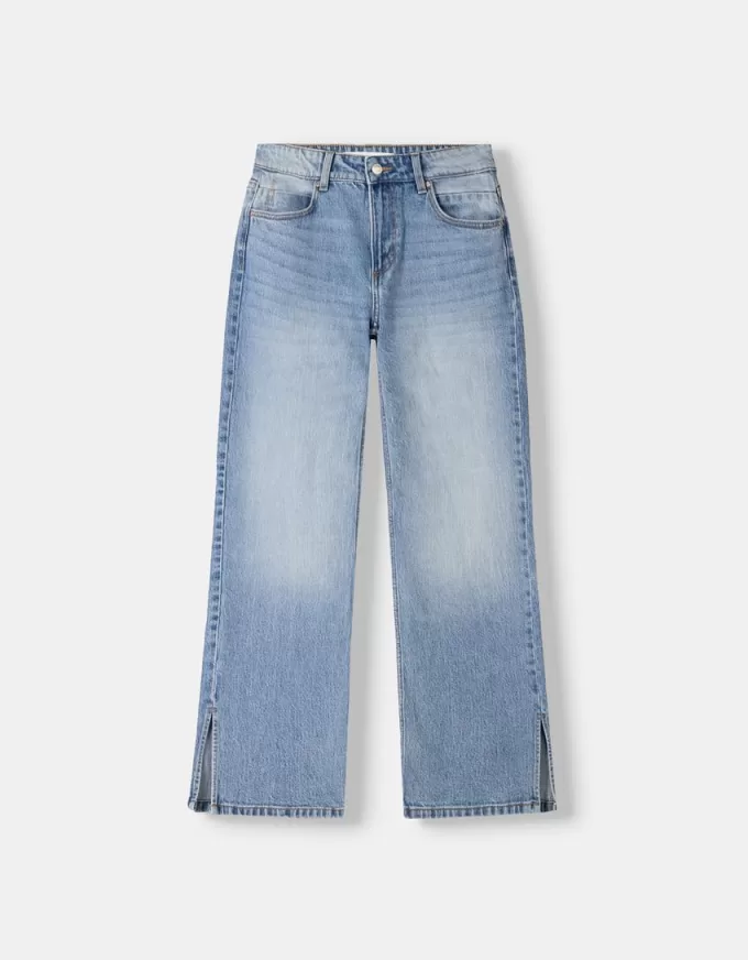 Jeans svasati con orlo diviso