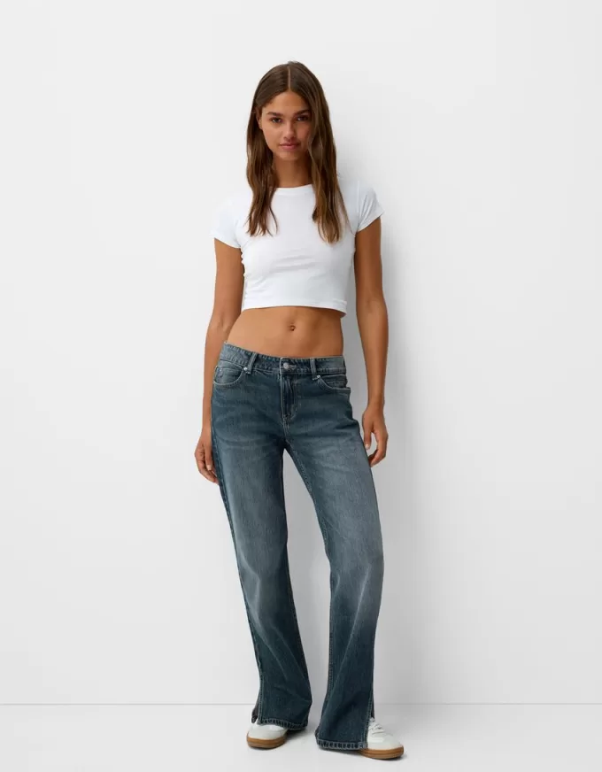 Jeans svasati con orlo diviso