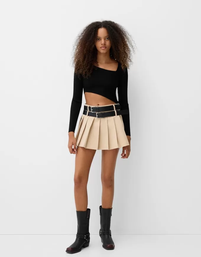 Maglia a costine asimmetrica