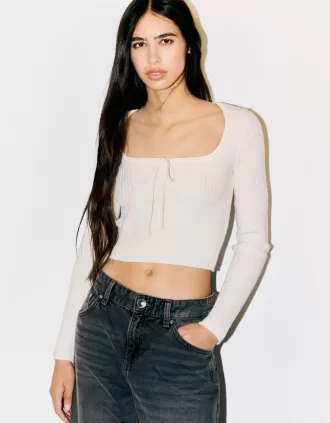 Maglia con scollo quadrato e fiocco