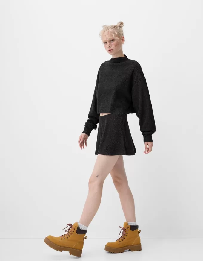 Maglione a collo alto a costine soft touch