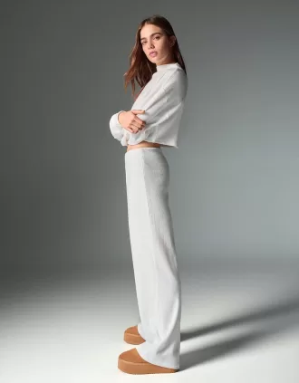 Maglione a collo alto a costine soft touch