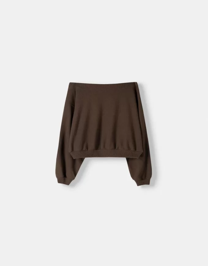 Maglione con collo asimmetrico morbido al tatto