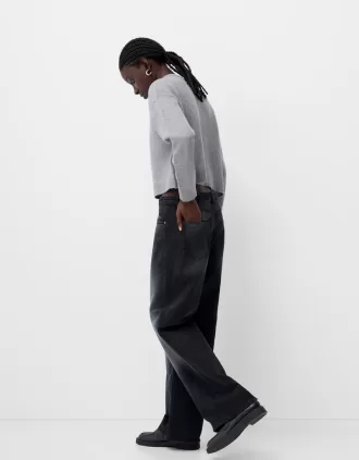 Maglione corto con scollo a V