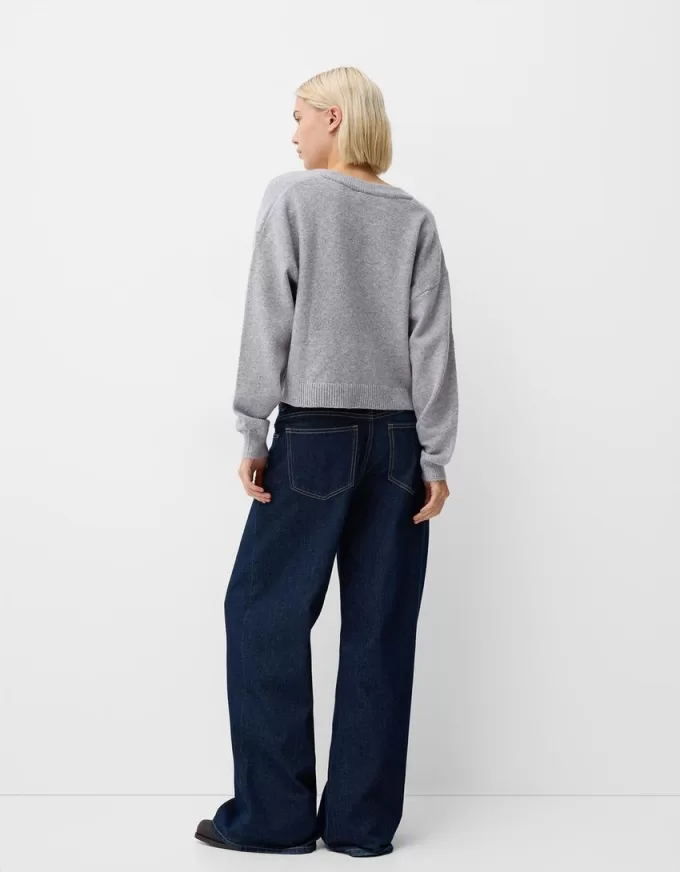 Maglione corto con scollo a V