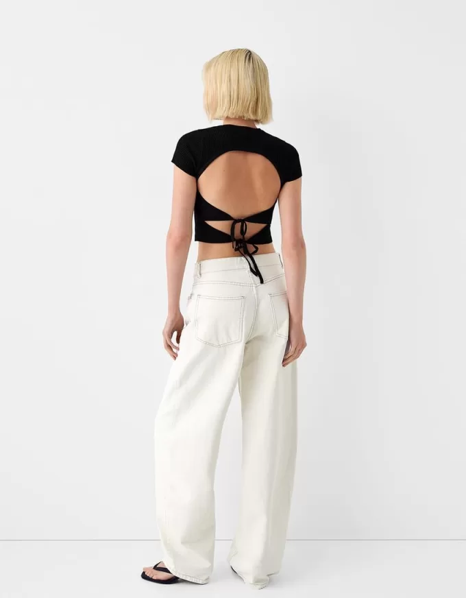 Maglione cut-out a maniche corte con lacci