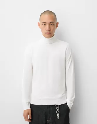 Maglione lavorato a collo alto