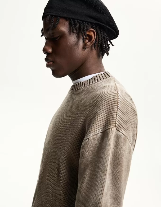 Maglione squadrato slavato