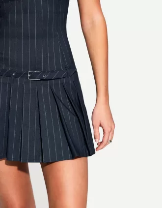 Miniabito con cintura da annodare