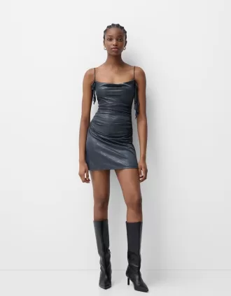 Miniabito con spalline lucide