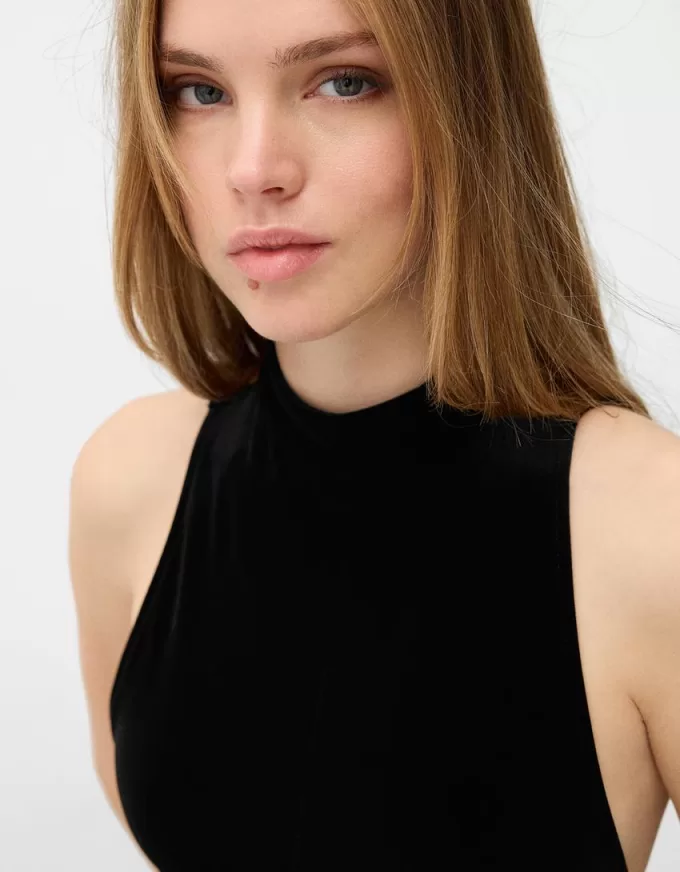 Miniabito in velluto a collo alto