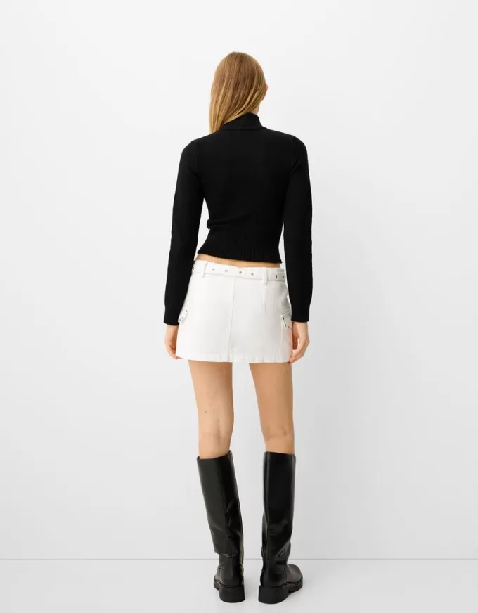 Minigonna cargo borchiata con cintura